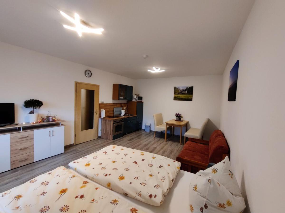 Ferienwohnung Brunow "In Der Natur Zuhause" Neundorf  Esterno foto